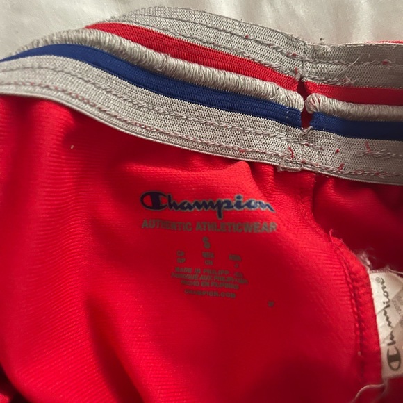 Red champion shorts - Picture 3 of 3